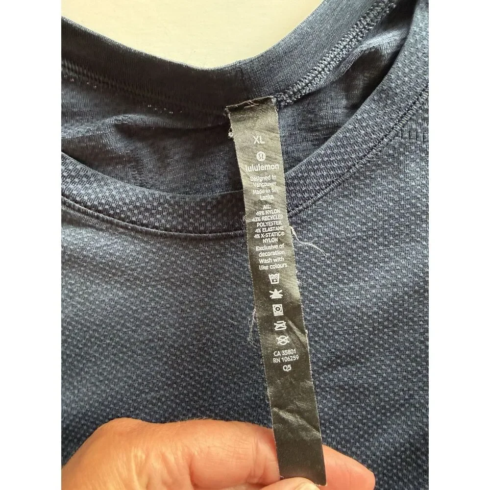 Lululemon Metal Vent Tech Long Sleeve T-Shirt Men XL Stretch Lightweight Blue